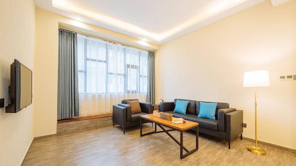 Ramada Encore By Wyndham Shanghai Pudong Airport Exterior photo