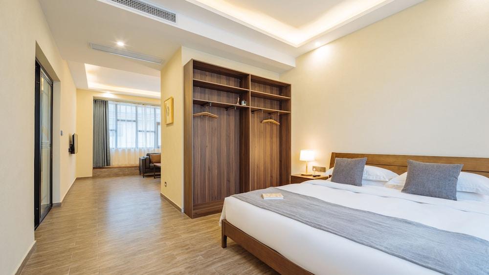 Ramada Encore By Wyndham Shanghai Pudong Airport Exterior photo