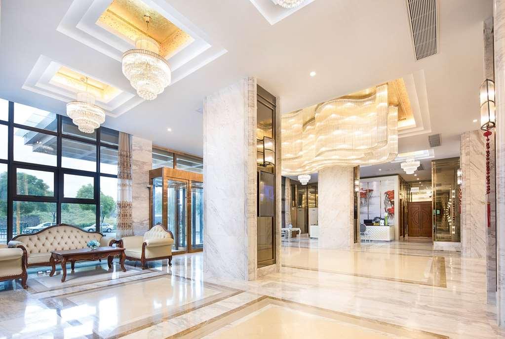 Ramada Encore By Wyndham Shanghai Pudong Airport Interior photo