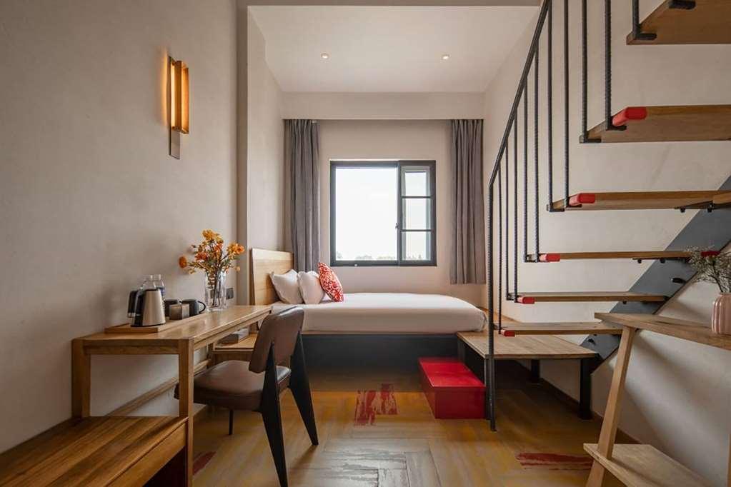 Ramada Encore By Wyndham Shanghai Pudong Airport Room photo